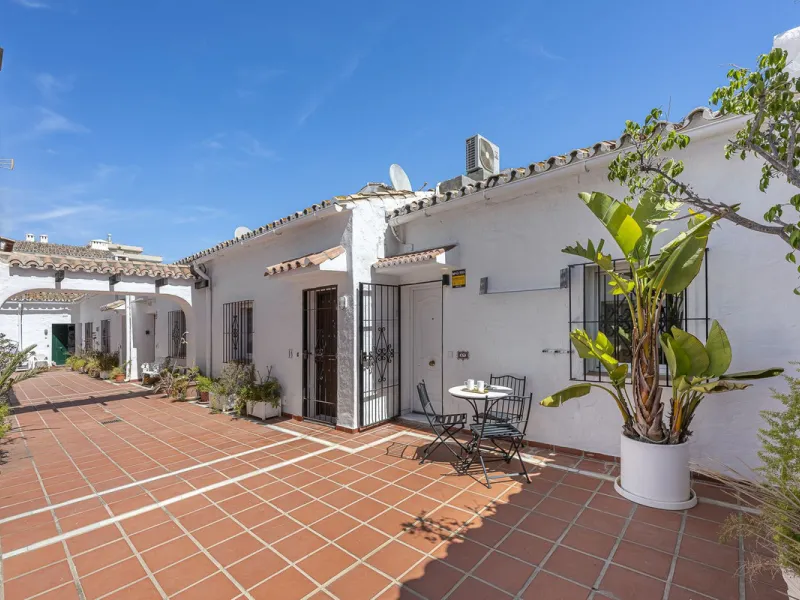 Apartment - Top Floor Apartment в продаже в Marbella, Málaga. В доме 2 спален и 2 ванных комнат. Площадь дома 64 м²