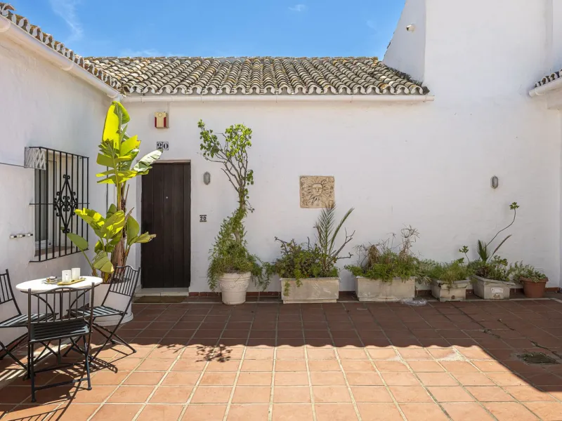 Apartment - Top Floor Apartment в продаже в Marbella, Málaga. В доме 2 спален и 2 ванных комнат. Площадь дома 64 м²