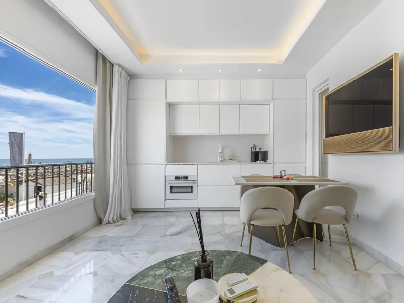Apartment - Top Floor Apartment в продаже в Marbella, Málaga. В доме 2 спален и 2 ванных комнат. Площадь дома 64 м²