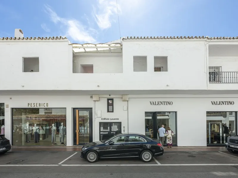 Apartment - Top Floor Apartment в продаже в Marbella, Málaga. В доме 2 спален и 2 ванных комнат. Площадь дома 64 м²