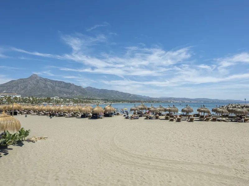 Apartment - Top Floor Apartment в продаже в Marbella, Málaga. В доме 2 спален и 2 ванных комнат. Площадь дома 64 м²