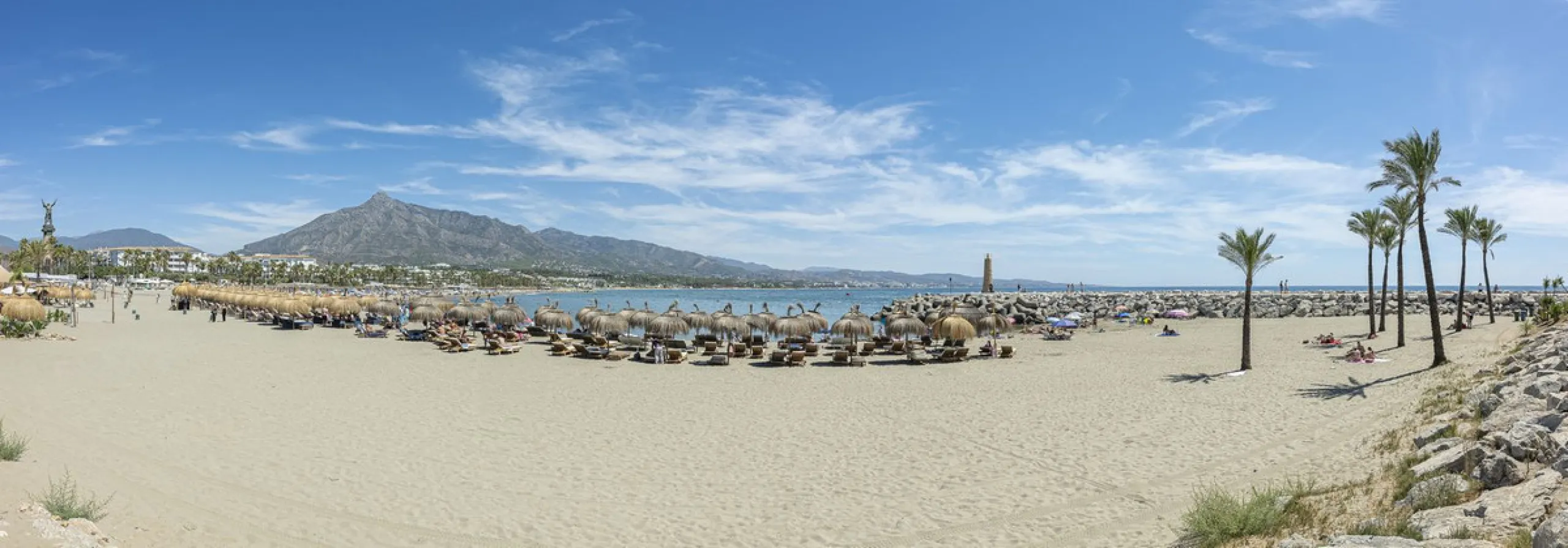 Apartment - Top Floor Apartment в продаже в Marbella, Málaga. В доме 2 спален и 2 ванных комнат. Площадь дома 64 м²