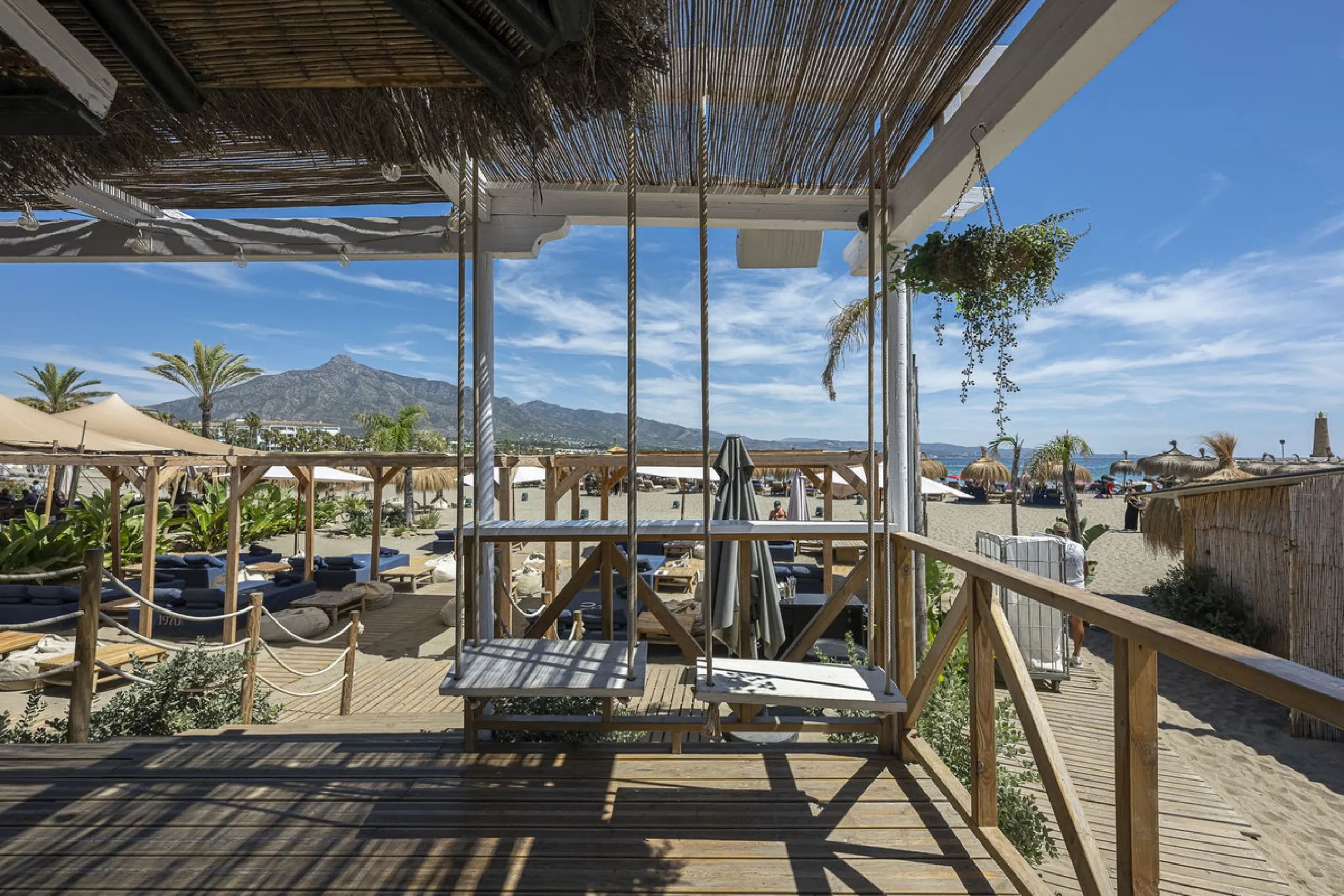Apartment - Top Floor Apartment в продаже в Marbella, Málaga. В доме 2 спален и 2 ванных комнат. Площадь дома 64 м²