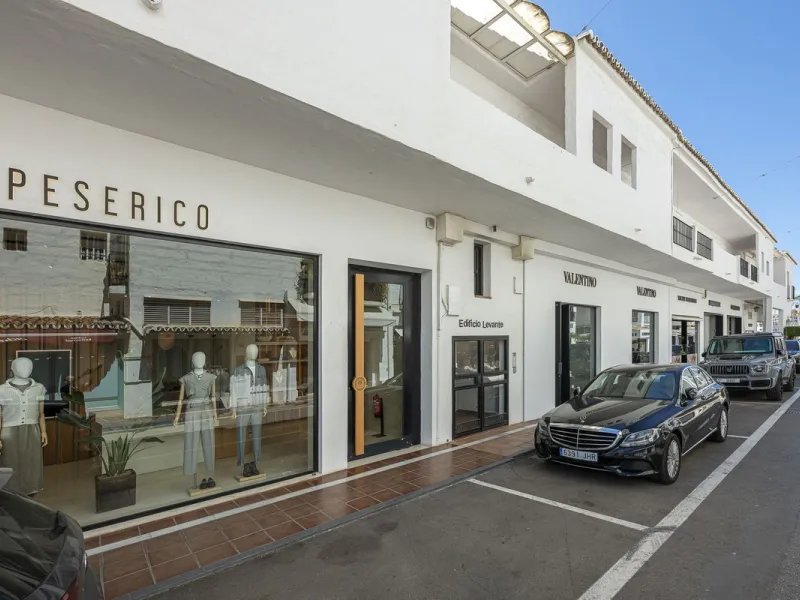 Apartment - Top Floor Apartment в продаже в Marbella, Málaga. В доме 2 спален и 2 ванных комнат. Площадь дома 64 м²