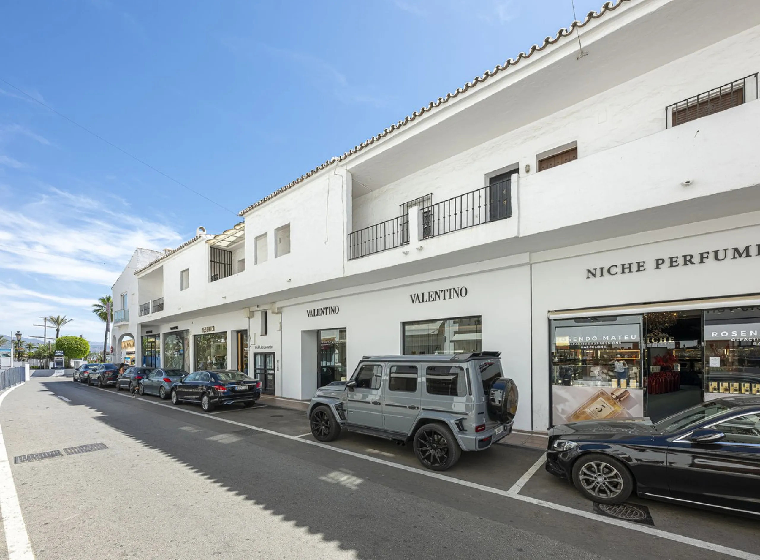 Apartment - Top Floor Apartment в продаже в Marbella, Málaga. В доме 2 спален и 2 ванных комнат. Площадь дома 64 м²