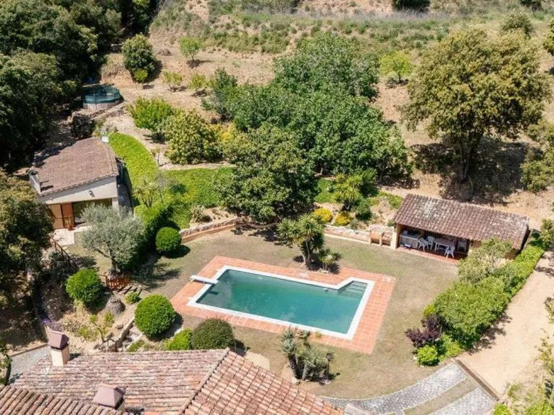 Rehabilitated Catalan Masia with Privacy and Multiple Buildings in the Province of Barcelona