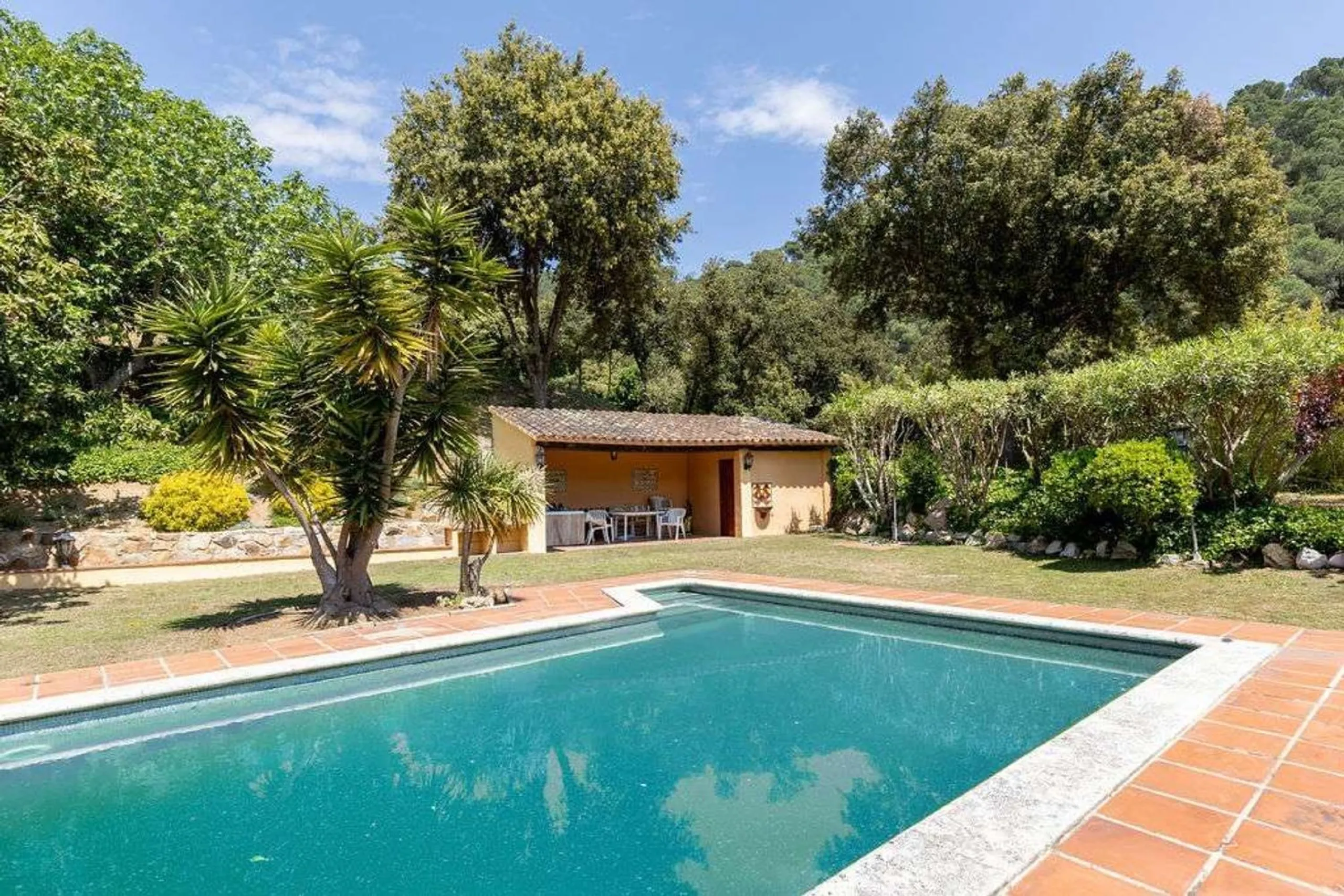 Rehabilitated Catalan Masia with Privacy and Multiple Buildings in the Province of Barcelona