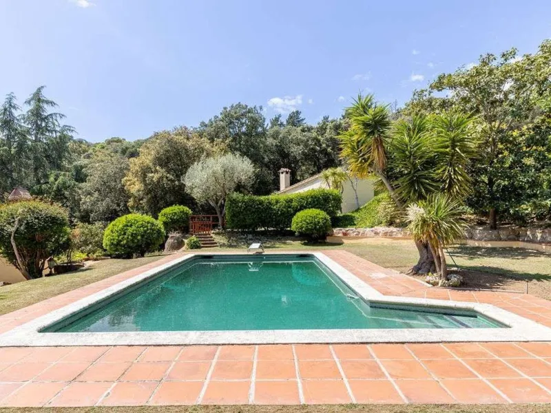 Rehabilitated Catalan Masia with Privacy and Multiple Buildings in the Province of Barcelona