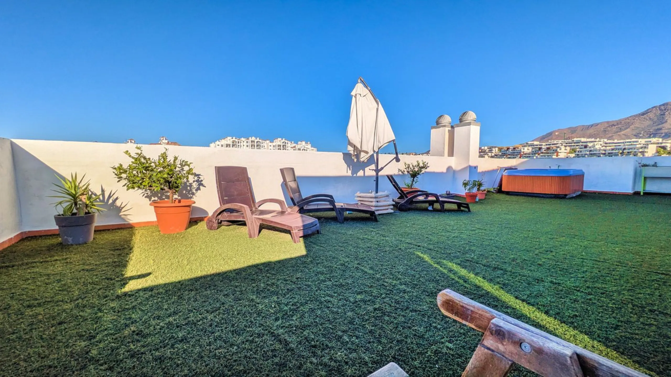 ✨Exclusive penthouse in Estepona with dreamy sea views✨