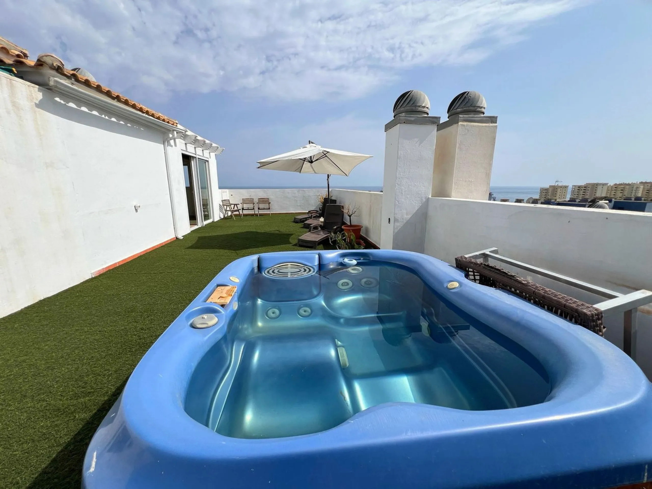 ✨Exclusive penthouse in Estepona with dreamy sea views✨