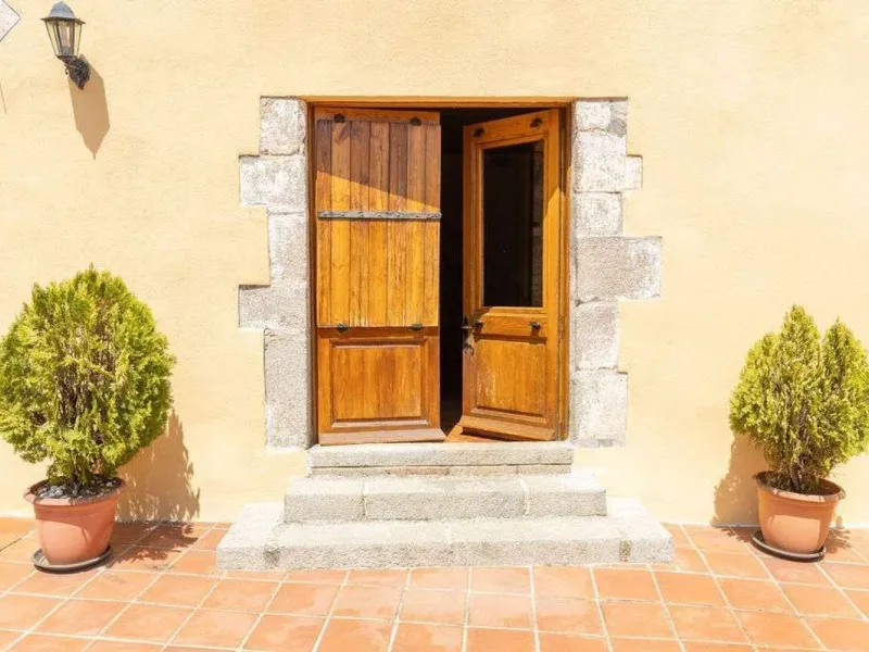 Rehabilitated Catalan Masia with Privacy and Multiple Buildings in the Province of Barcelona