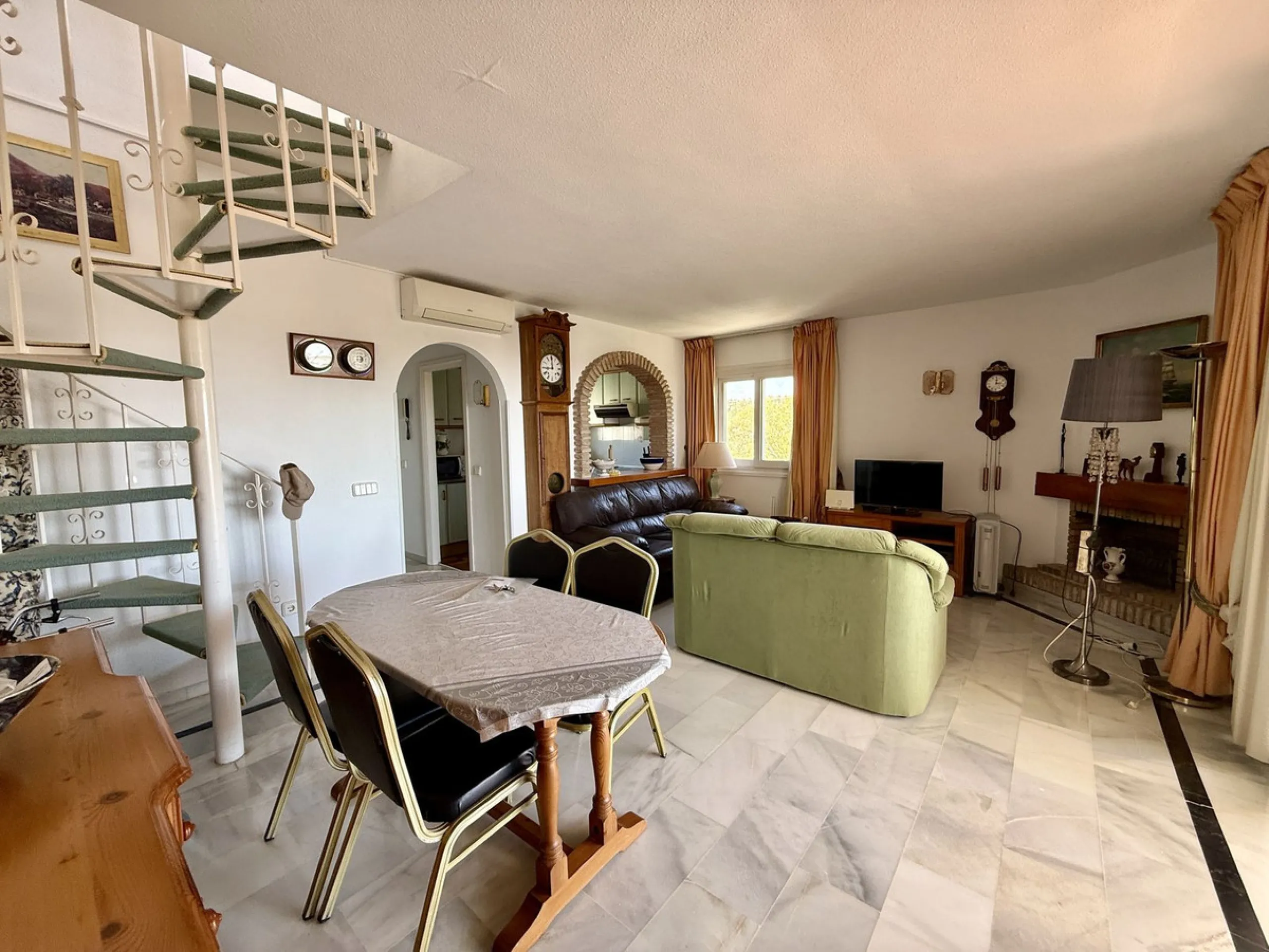 Apartment - Penthouse в продаже в Mijas, Málaga. В доме 2 спален и 2 ванных комнат. Площадь дома 89 м²