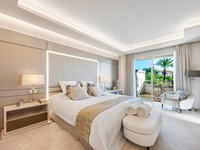 Apartment - Middle Floor Apartment в продаже в Marbella, Málaga. В доме 4 спален и 5 ванных комнат. Площадь дома 400 м²