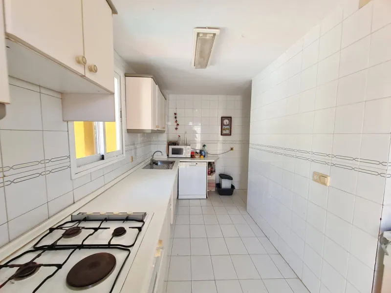 MAGNIFICENT 3-BEDROOM SEMI-DETACHED HOUSE WITH LARGE GARDEN 30 METERS FROM THE BEACH