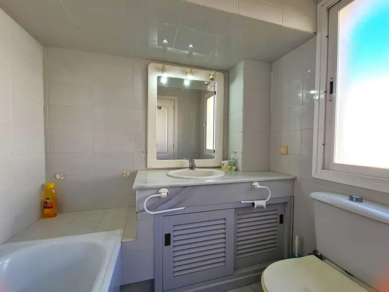 MAGNIFICENT 3-BEDROOM SEMI-DETACHED HOUSE WITH LARGE GARDEN 30 METERS FROM THE BEACH