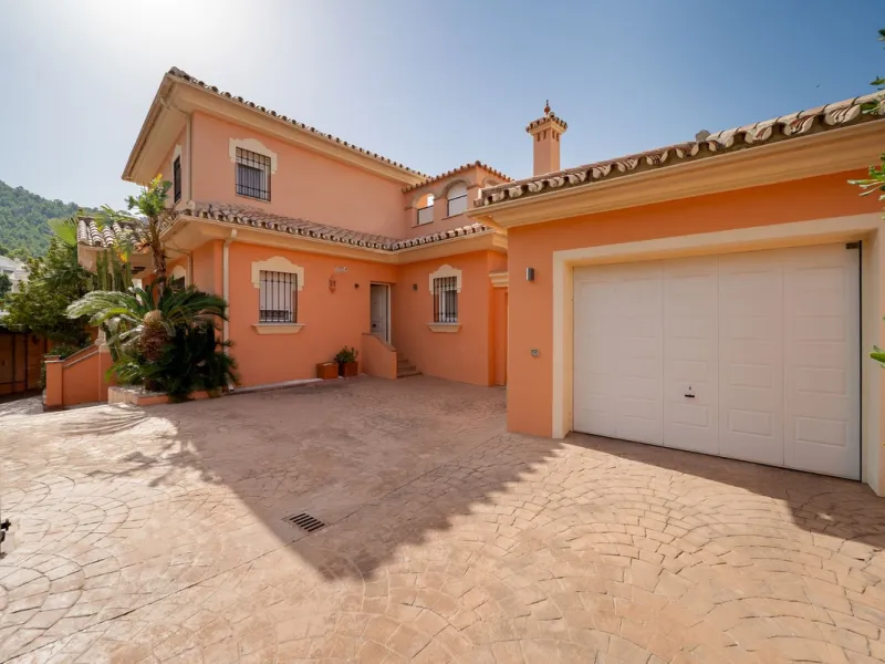 Luxury Andalusian Villa with Panoramic Sea Views – Buenavista, Mijas,