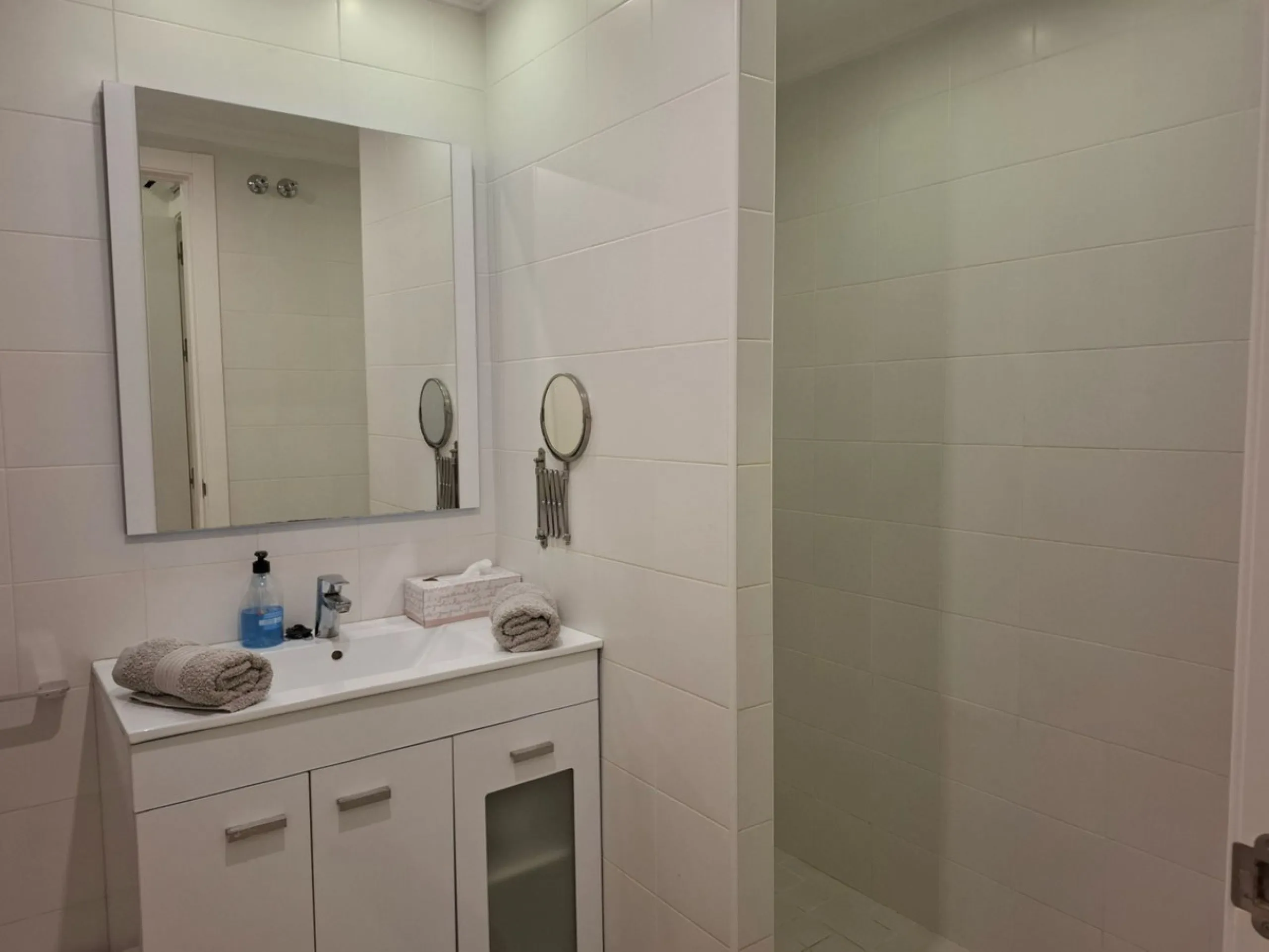 Great opportunity within the most famous complex in Fuengirola, Puebla Lucia. This two bedroom, two bathroom apartment is in perfect condition and sold fully furnished. The apartment is spacious and very sunny and has a lovely terrace. The community is ga