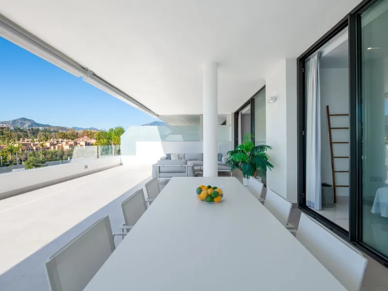 Located in the sought-after Cataleya Phase 2, this rare 2-bedroom first-floor apartment combines modern luxury, expansive outdoor living, and a prime Costa del Sol address. With only three apartments of this layout in the entire development, it offers unm