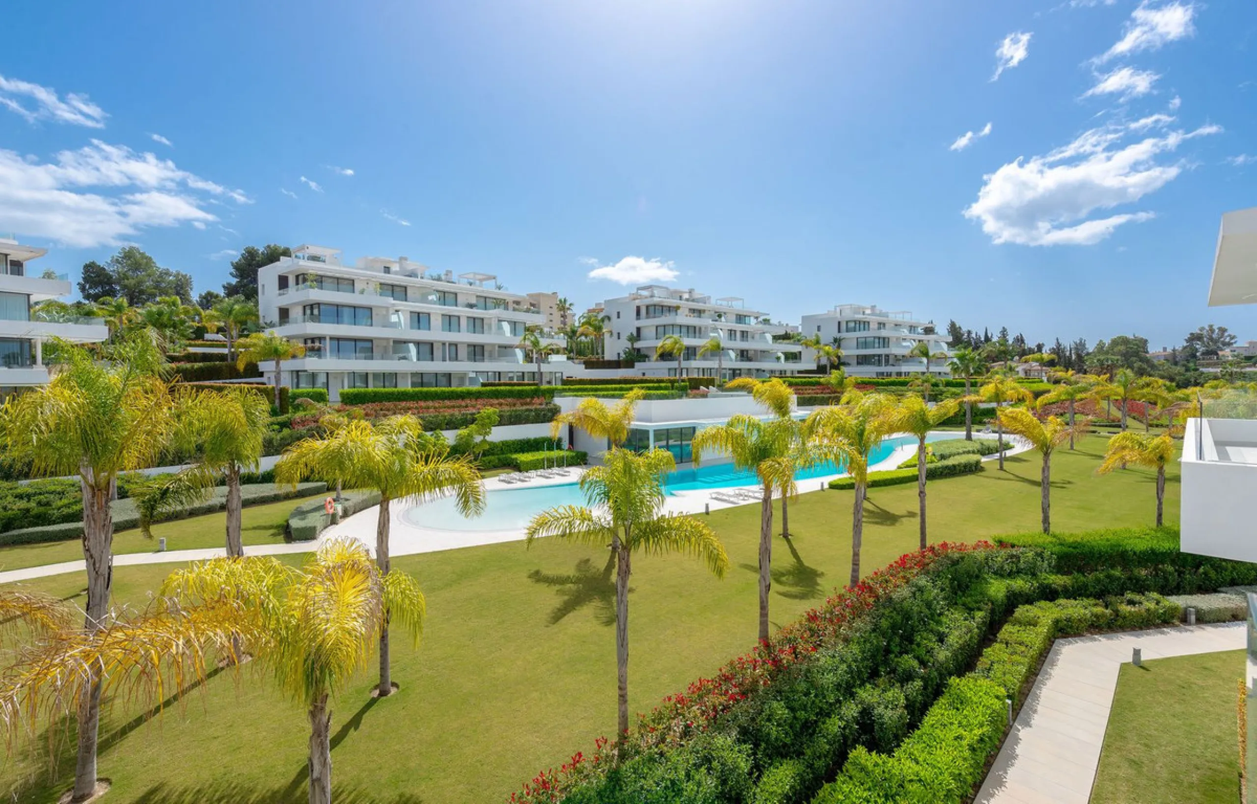 Located in the sought-after Cataleya Phase 2, this rare 2-bedroom first-floor apartment combines modern luxury, expansive outdoor living, and a prime Costa del Sol address. With only three apartments of this layout in the entire development, it offers unm