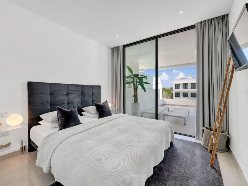 Located in the sought-after Cataleya Phase 2, this rare 2-bedroom first-floor apartment combines modern luxury, expansive outdoor living, and a prime Costa del Sol address. With only three apartments of this layout in the entire development, it offers unm