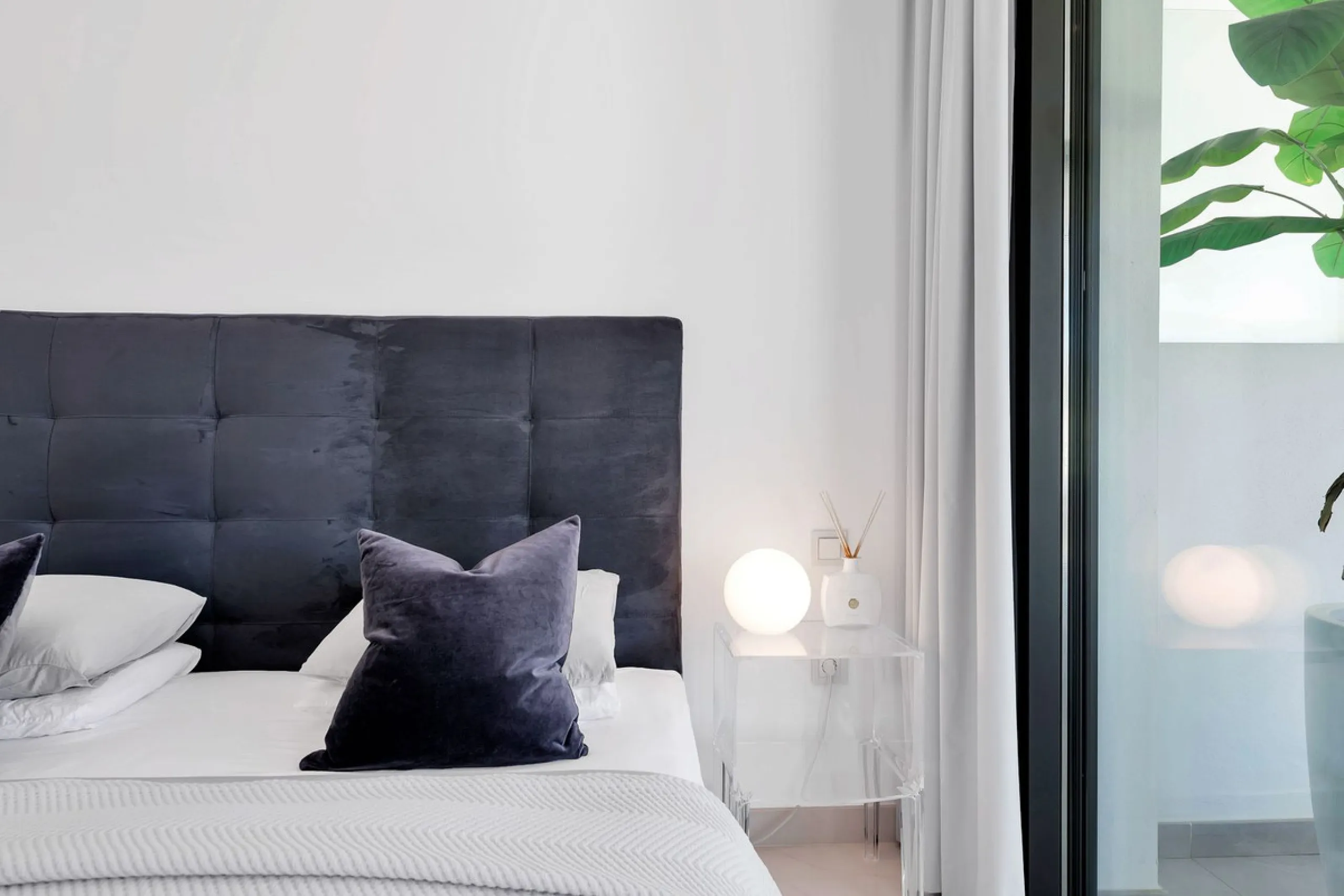Located in the sought-after Cataleya Phase 2, this rare 2-bedroom first-floor apartment combines modern luxury, expansive outdoor living, and a prime Costa del Sol address. With only three apartments of this layout in the entire development, it offers unm