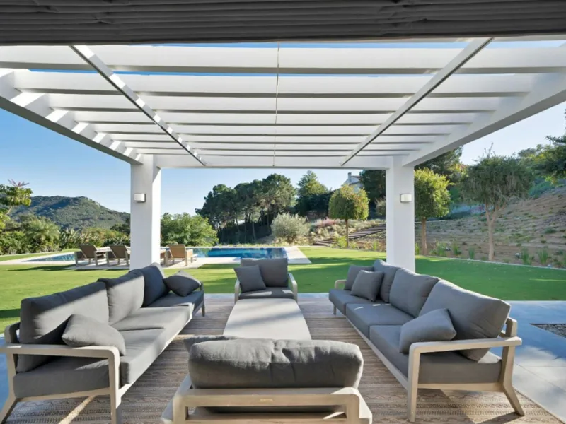 Beautiful Villa on a double plot located in the exclusive Monte Mayor estate, Benahavís