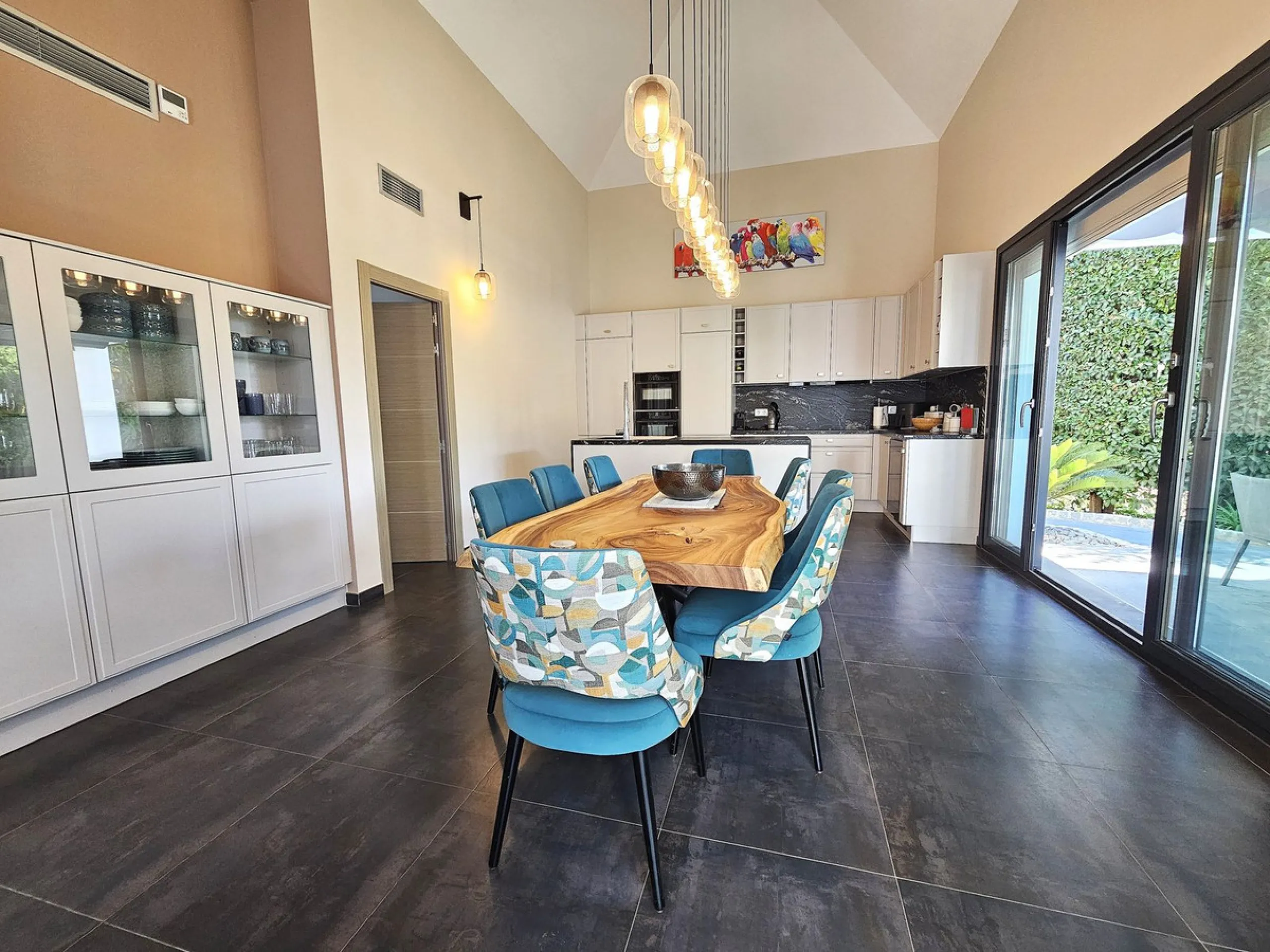 Beautiful Villa on a double plot located in the exclusive Monte Mayor estate, Benahavís