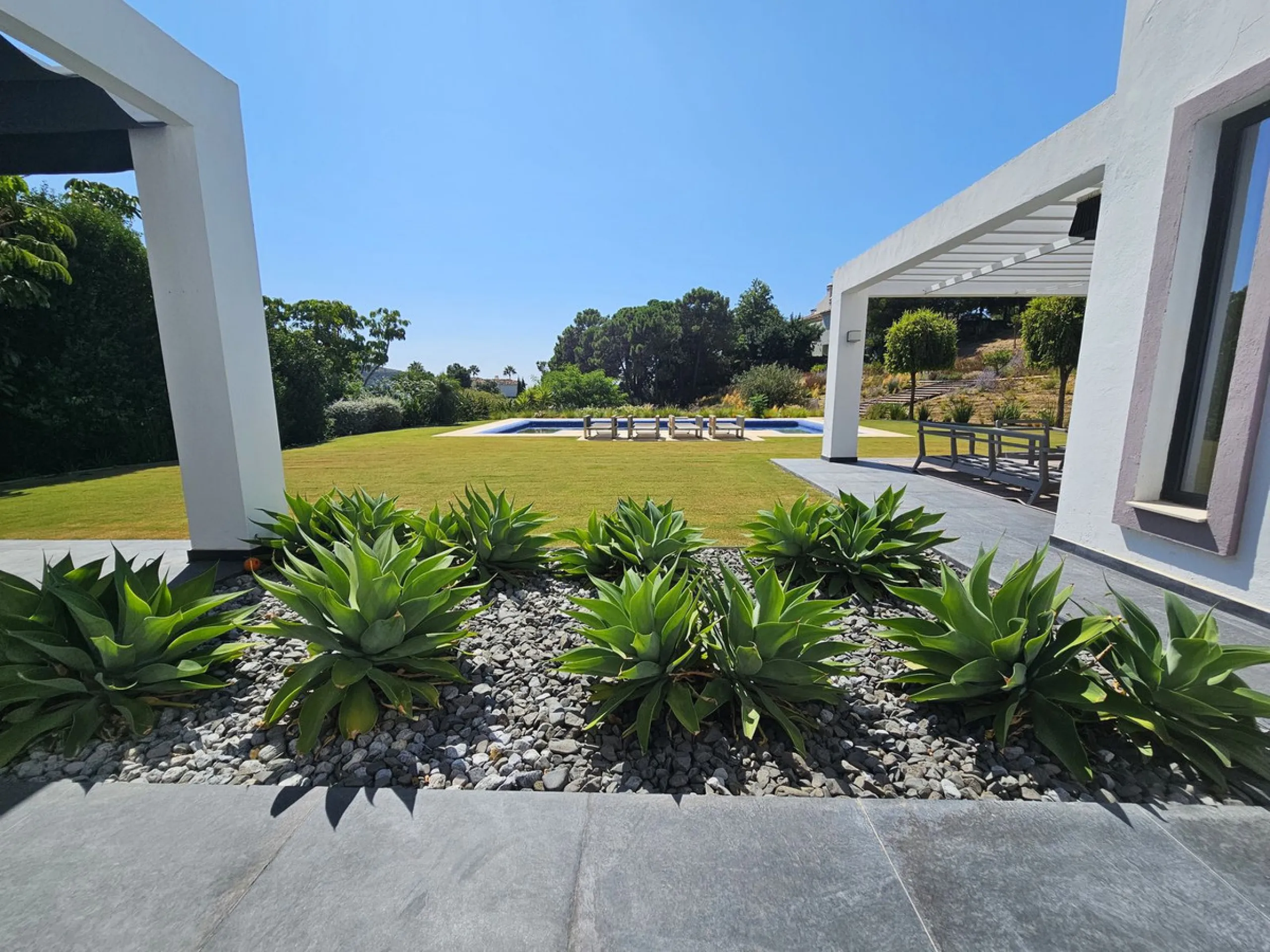 Beautiful Villa on a double plot located in the exclusive Monte Mayor estate, Benahavís