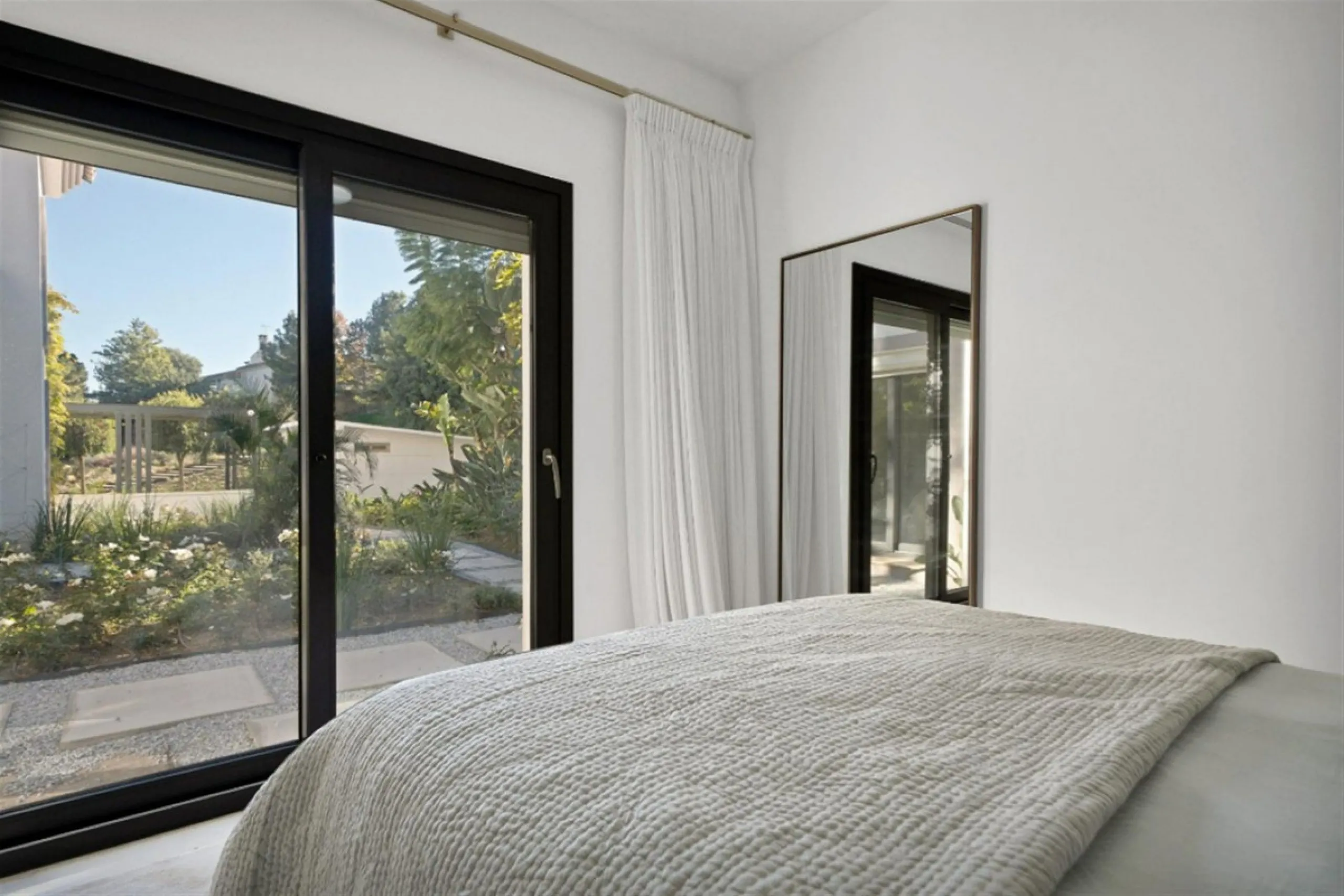 Beautiful Villa on a double plot located in the exclusive Monte Mayor estate, Benahavís
