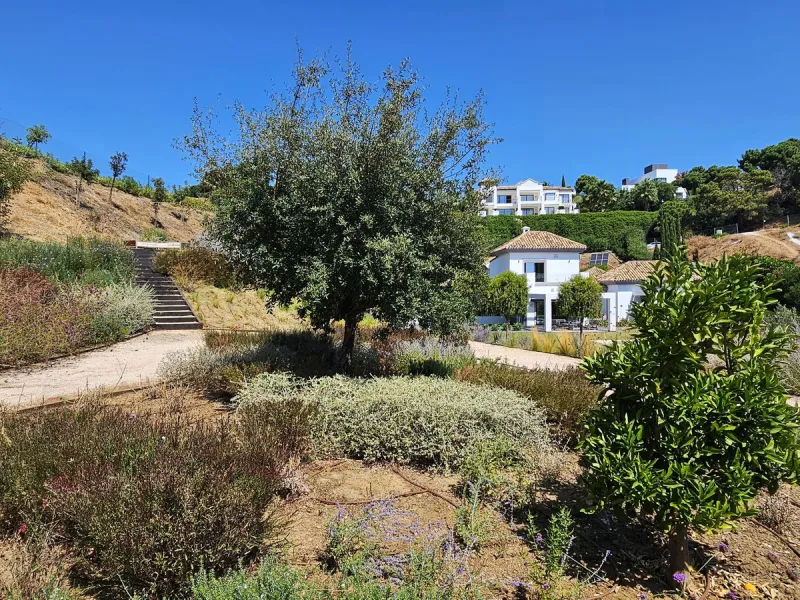 Beautiful Villa on a double plot located in the exclusive Monte Mayor estate, Benahavís