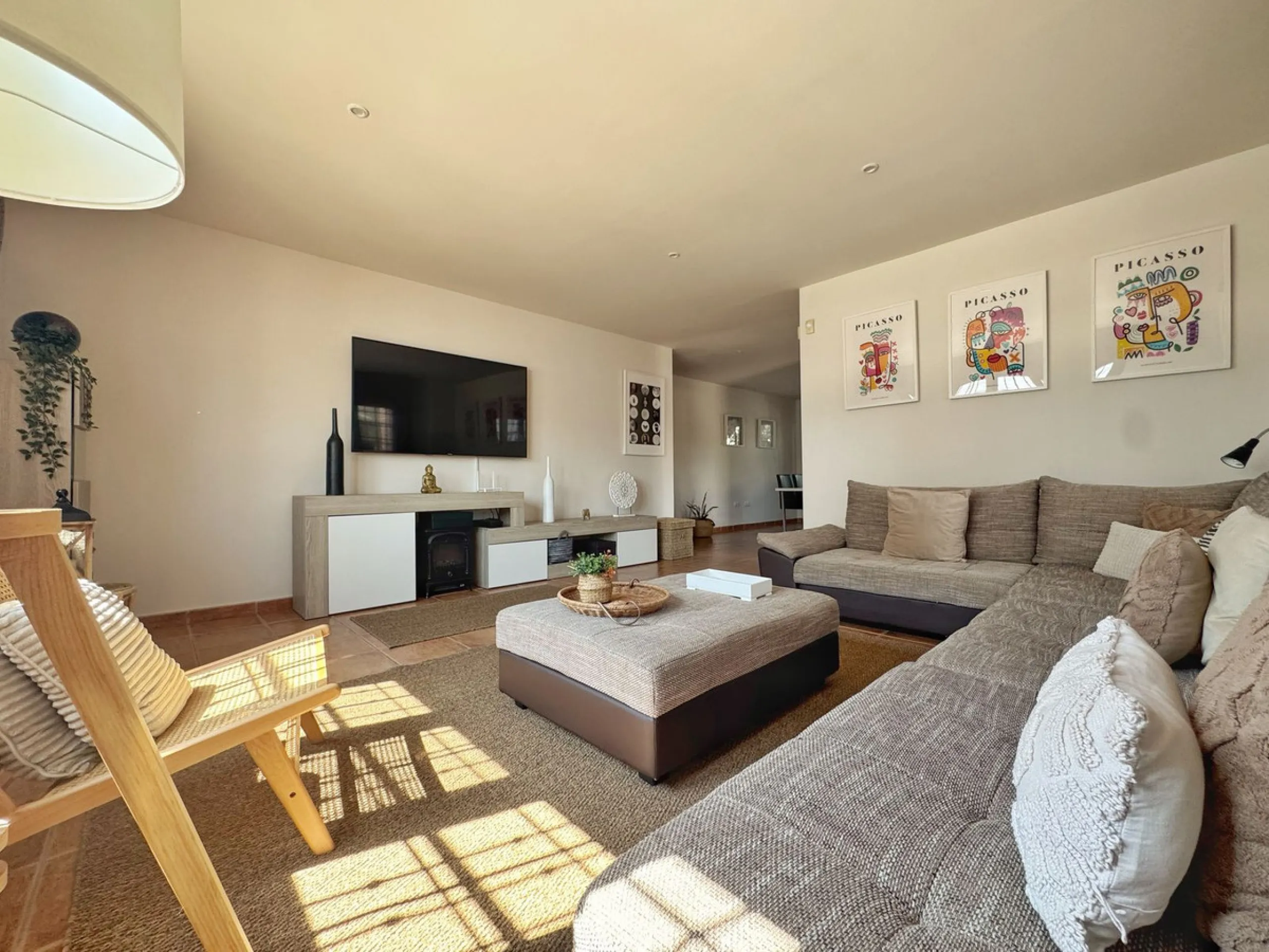 Villa for Sale – La Sierrezuela, Mijas Costa