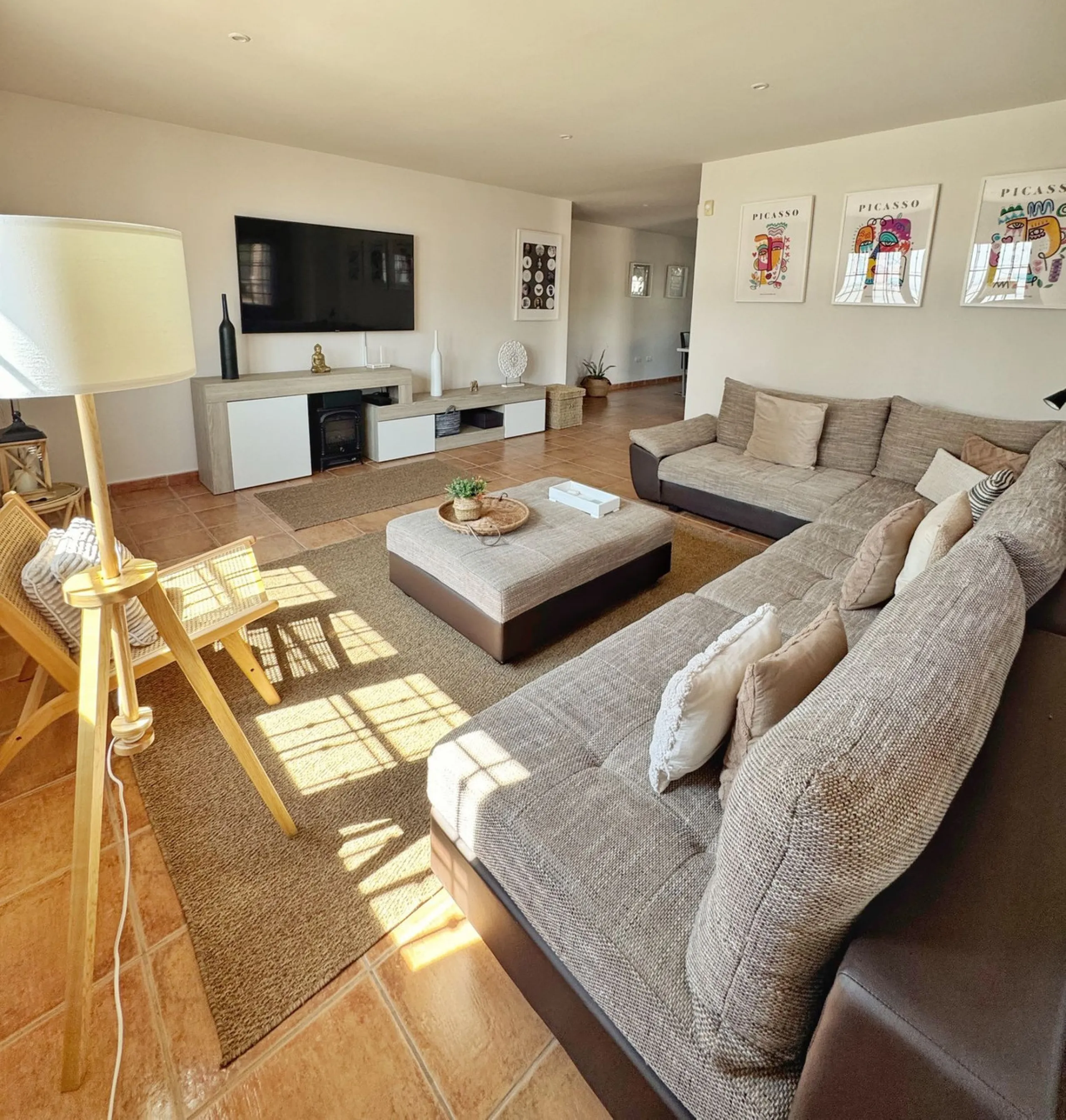 Villa for Sale – La Sierrezuela, Mijas Costa