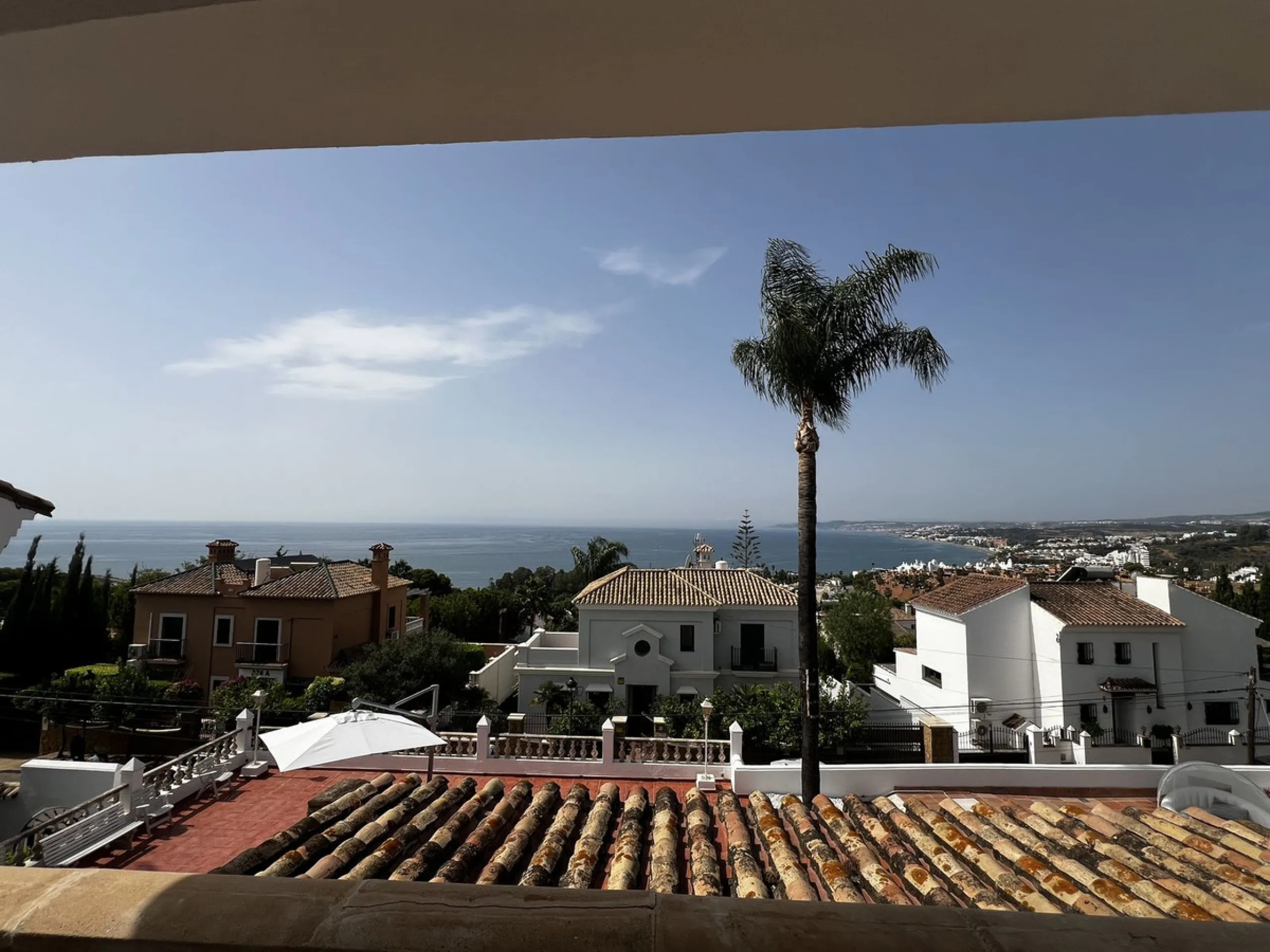 *Spacious Villa with Sea Views in Estepona / Seghers*