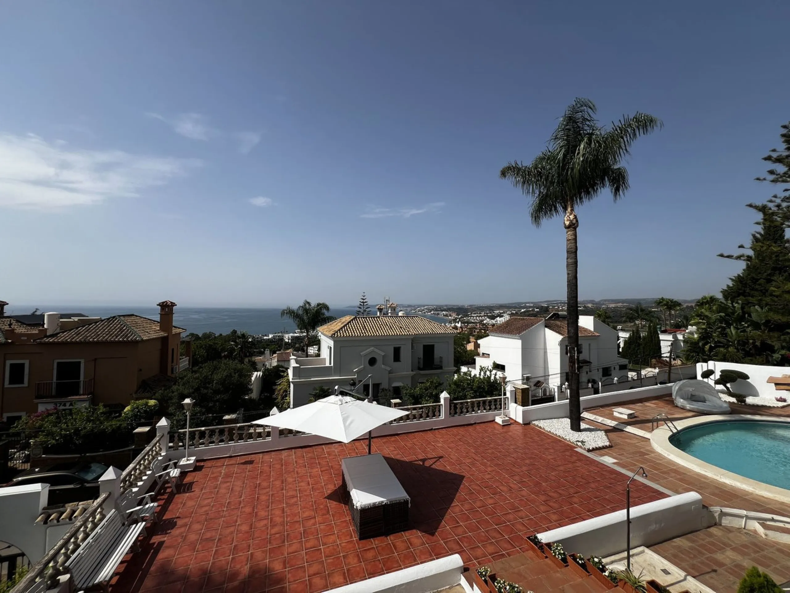 *Spacious Villa with Sea Views in Estepona / Seghers*
