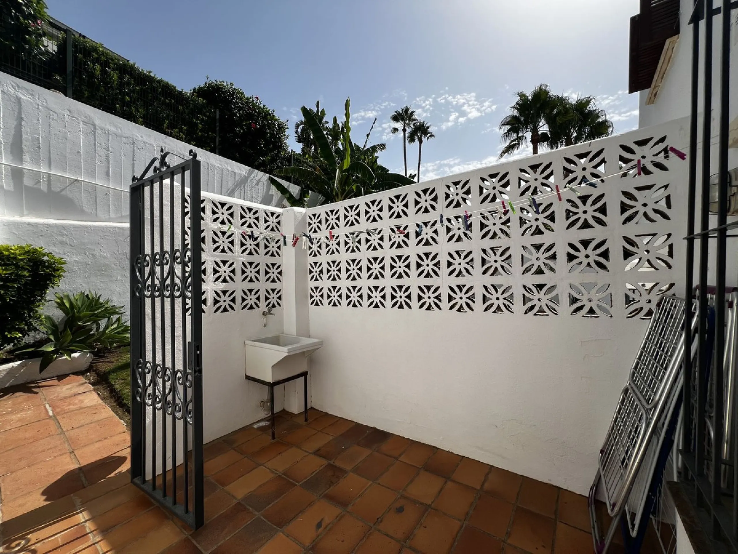 *Spacious Villa with Sea Views in Estepona / Seghers*
