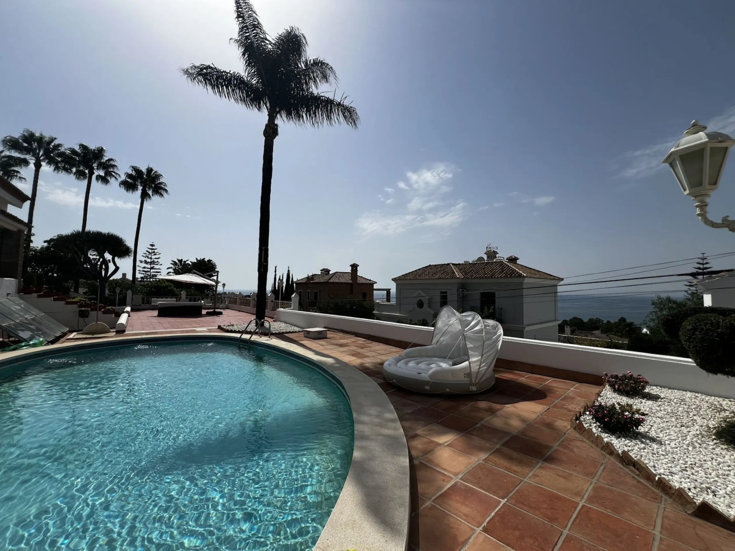 *Spacious Villa with Sea Views in Estepona / Seghers*