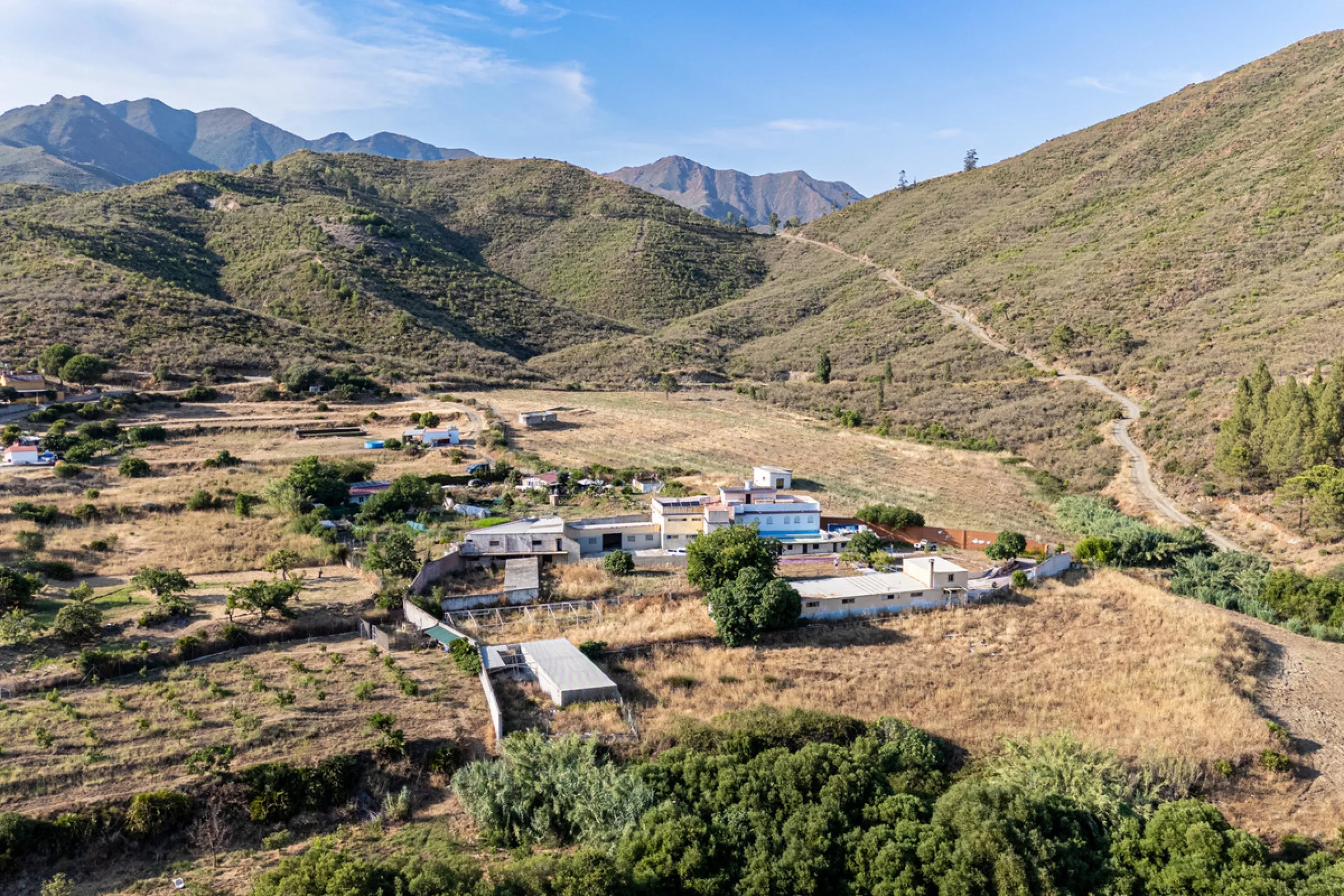 Finca Río Linarejos is a rare self-sustaining oasis in the heart of Andalucia, representing a unique investment opportunity that perfectly combines independence, safety, sustainability, and long-term financial potential. This exclusive estate offers more 