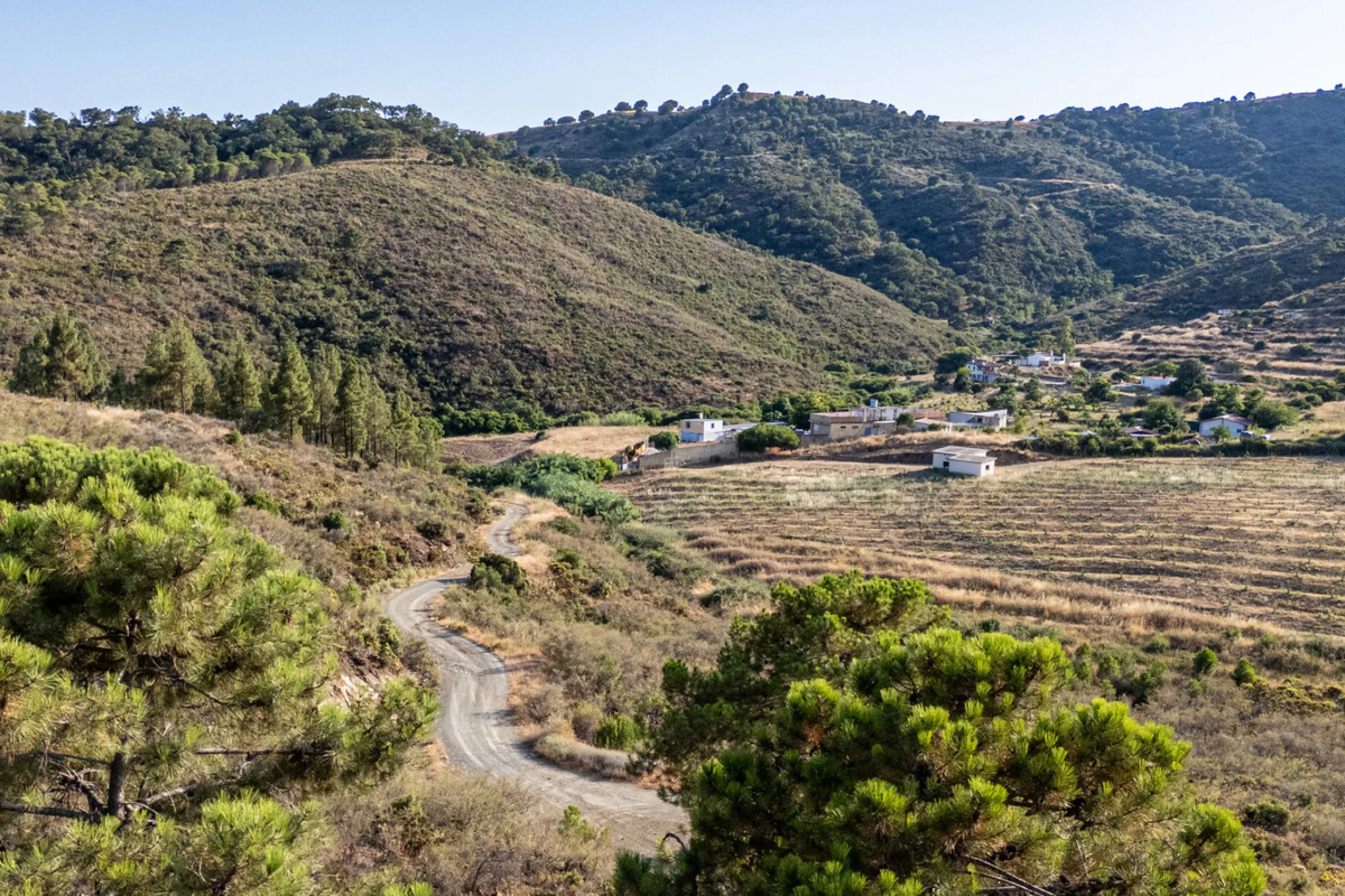 Finca Río Linarejos is a rare self-sustaining oasis in the heart of Andalucia, representing a unique investment opportunity that perfectly combines independence, safety, sustainability, and long-term financial potential. This exclusive estate offers more 
