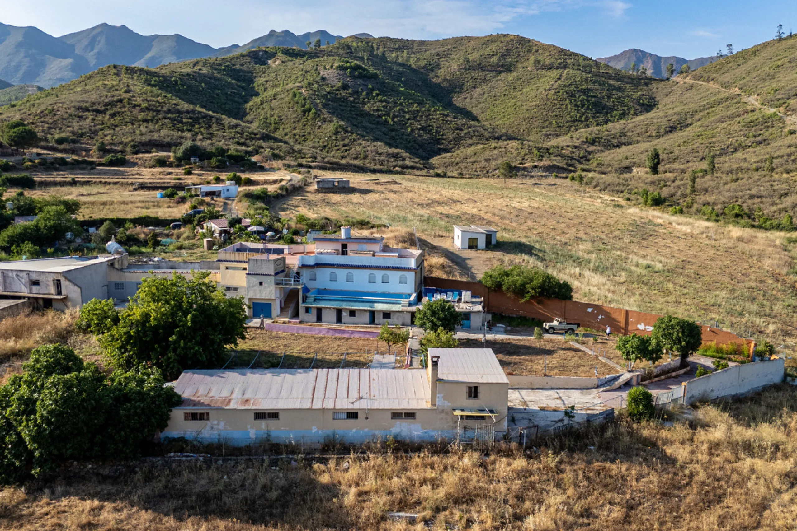 Finca Río Linarejos is a rare self-sustaining oasis in the heart of Andalucia, representing a unique investment opportunity that perfectly combines independence, safety, sustainability, and long-term financial potential. This exclusive estate offers more 