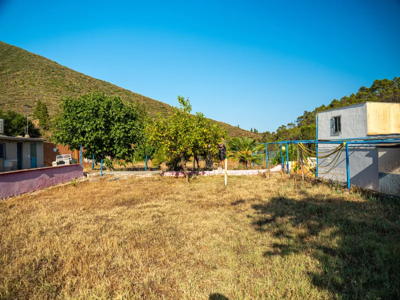 Finca Río Linarejos is a rare self-sustaining oasis in the heart of Andalucia, representing a unique investment opportunity that perfectly combines independence, safety, sustainability, and long-term financial potential. This exclusive estate offers more 