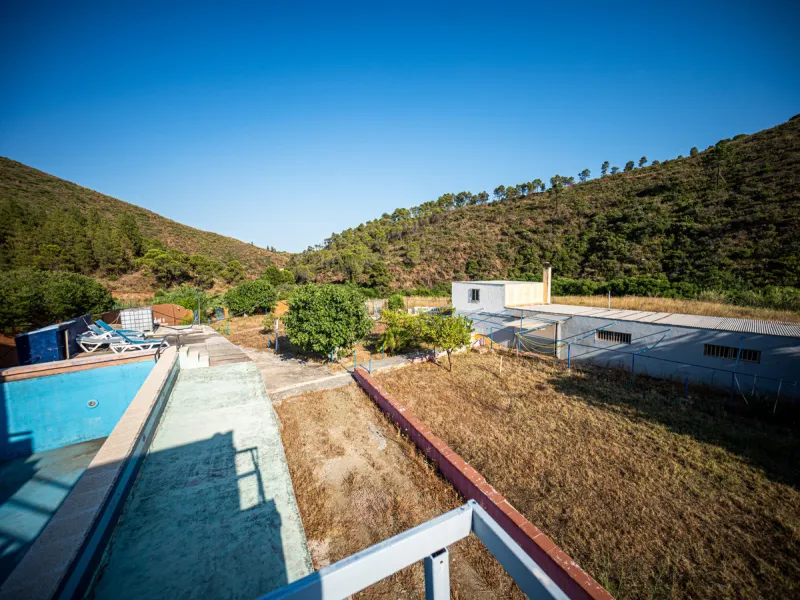 Finca Río Linarejos is a rare self-sustaining oasis in the heart of Andalucia, representing a unique investment opportunity that perfectly combines independence, safety, sustainability, and long-term financial potential. This exclusive estate offers more 