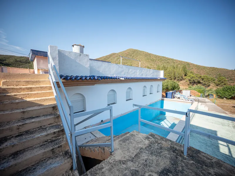 Finca Río Linarejos is a rare self-sustaining oasis in the heart of Andalucia, representing a unique investment opportunity that perfectly combines independence, safety, sustainability, and long-term financial potential. This exclusive estate offers more 