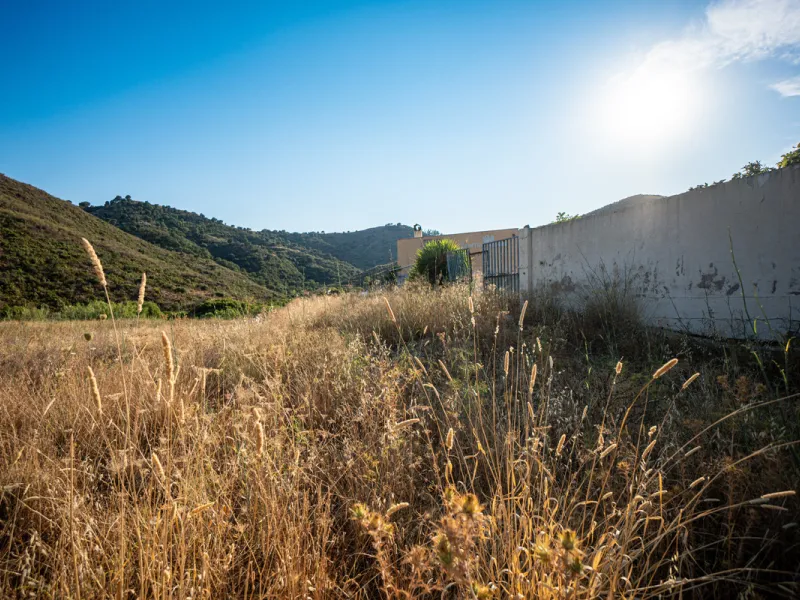 Finca Río Linarejos is a rare self-sustaining oasis in the heart of Andalucia, representing a unique investment opportunity that perfectly combines independence, safety, sustainability, and long-term financial potential. This exclusive estate offers more 