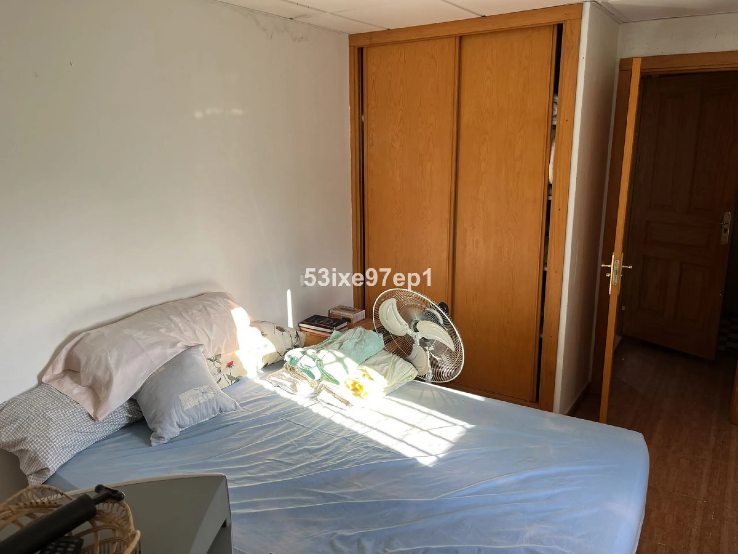 Now there is an opportunity to buy this large bright plot with views of the sea and rural / country Spain.