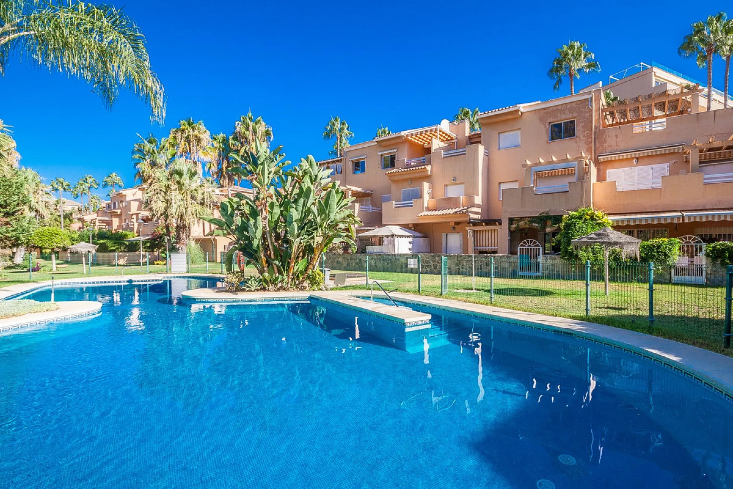Located in the sought-after beachside area of Carib Playa, this spacious 3-bedroom, 2-bathroom apartment offers the perfect blend of comfort and convenience.