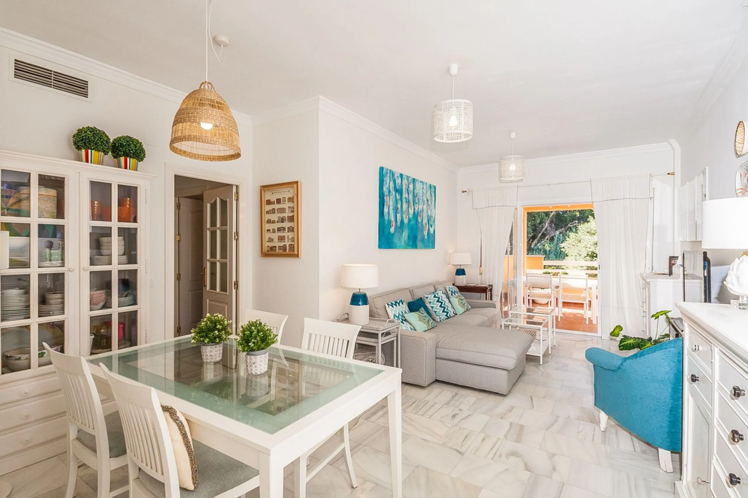 Located in the sought-after beachside area of Carib Playa, this spacious 3-bedroom, 2-bathroom apartment offers the perfect blend of comfort and convenience.