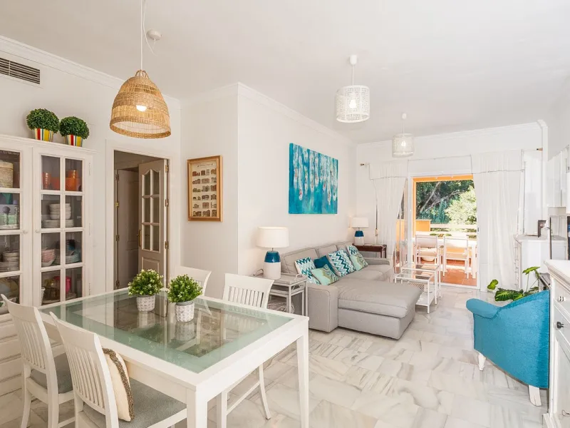 Located in the sought-after beachside area of Carib Playa, this spacious 3-bedroom, 2-bathroom apartment offers the perfect blend of comfort and convenience.