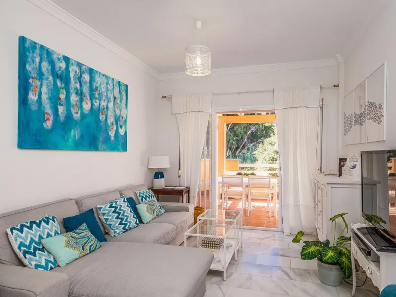Located in the sought-after beachside area of Carib Playa, this spacious 3-bedroom, 2-bathroom apartment offers the perfect blend of comfort and convenience.