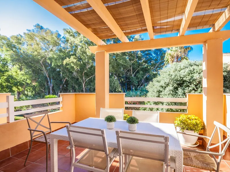 Located in the sought-after beachside area of Carib Playa, this spacious 3-bedroom, 2-bathroom apartment offers the perfect blend of comfort and convenience.