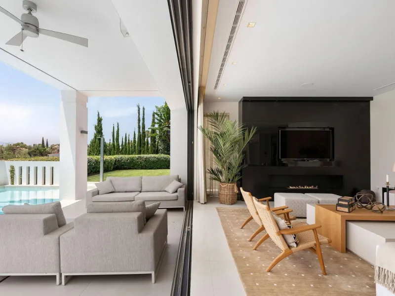 House - Detached Villa в продаже в Marbella, Málaga. В доме 5 спален и 6 ванных комнат. Площадь дома 586 м². Площадь участка 1272 м²